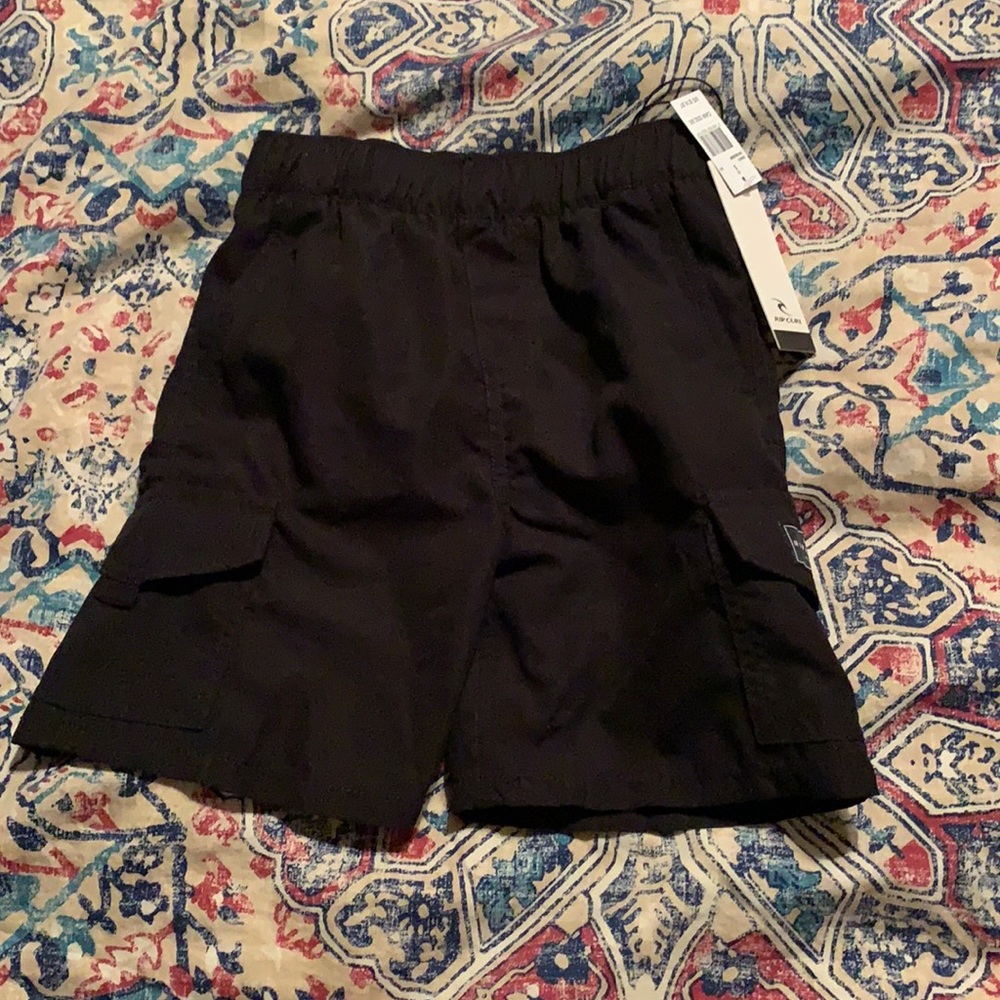 Boys Swimtrunks. NWT.